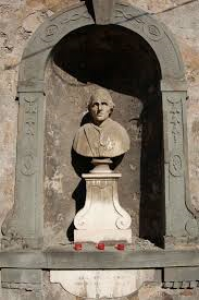 IL MONUMENTO A PIO VII E IL PALAZZO GIORGI