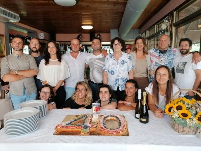 GLI ALUNNI QUARANTENNI IN FESTA CON LA MAESTRA